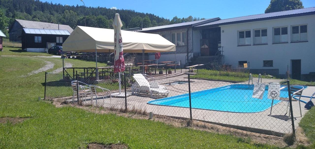 Retro Kemp Pod Boubinem Horni Vltavice Exterior photo